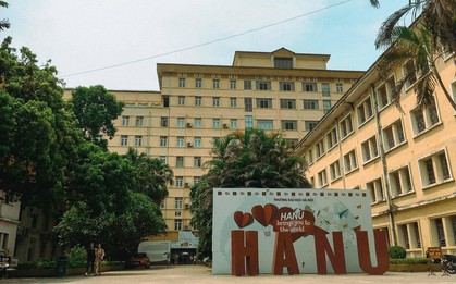 Vụ Đại học Hà Nội tăng học phí: "Thiếu sót" của nhà trường nhưng hàng nghìn sinh viên phải gánh hậu quả?
