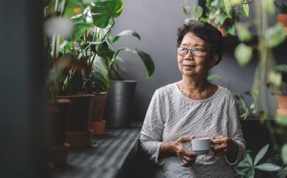 Tôi 65 tuổi, bán nhà xong cho con trai 1 tỷ nhưng vợ chồng chúng vẫn tìm cách bòn rút tiền của tôi: TIỀN làm chúng loá mắt, thật quá thất vọng!