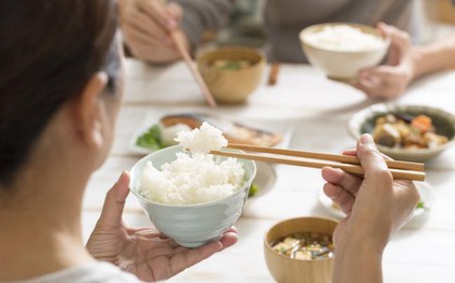 Ăn 2 thứ này đầu tiên trong bữa cơm tương đương đang hủy hoại tuyến tụy