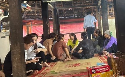 Vợ chưa lành vết mổ đã vội xuất viện về chịu tang chồng gặp nạn trong đám cháy