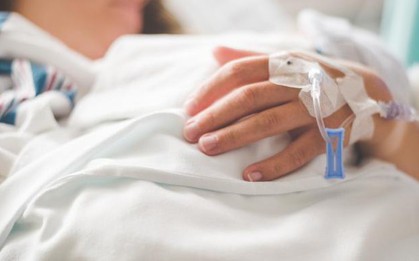 Cô gái tử vong 8 ngày sau khi phát hiện ung thư: Có 2 dấu hiệu nhưng ai cũng nghĩ là Covid-19