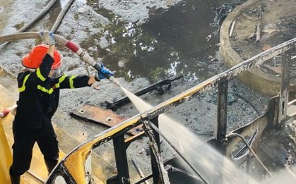 Cháy rụi 40 xe điện trong khuôn viên Trường CĐ Điện lực Miền Trung