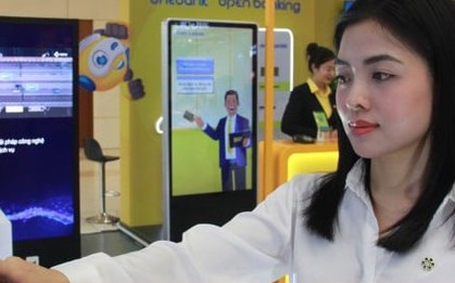 Từ 1/7, công an thu nhận thông tin mống mắt cho thẻ căn cước mới thế nào?