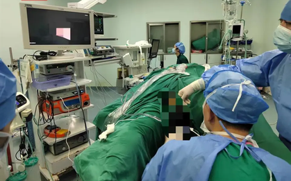 Người đàn ông bị sỏi niệu quản to bằng viên bi vì loại đồ uống mỗi sáng của nhiều người