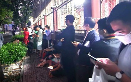 TPHCM: Trường tiểu học từng khiến phụ huynh xếp hàng dài mua hồ sơ vào lớp 1 công bố chỉ tiêu