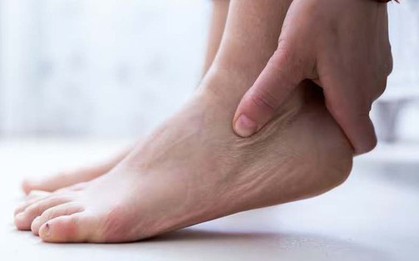 Dấu hiệu khó chịu ở mắt cá chân có thể báo hiệu hai căn bệnh chết người