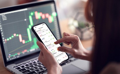 Gen Z không thích mua vàng, táo bạo thử sức đầu tư chứng khoán