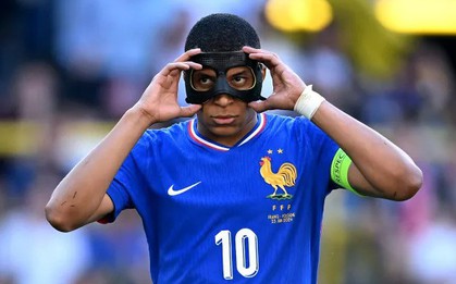 Bị tác động "vật lý", Mbappe chửi thẳng mặt đàn anh lừng danh ở Euro 2024
