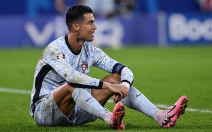 Euro 2024: Bồ Đào Nha thua thảm bại trong ngày Ronaldo tịt ngòi và dính thẻ vàng vì lỗi phản ứng