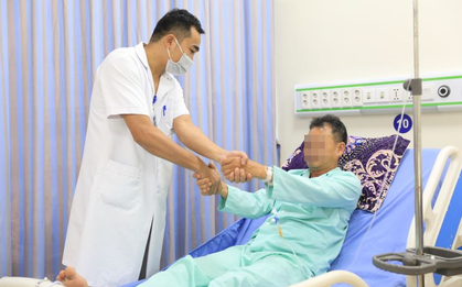 Người đàn ông liệt nửa người do đột quỵ, bác sĩ cảnh báo 2 yếu tố nguy cơ có ở nhiều người
