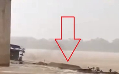 Tàu chở cát "cao có ngọn" chìm trên sông Hồng