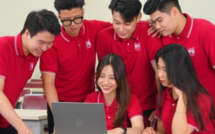 Thí sinh có chiều cao 'khiêm tốn' không có cửa vào trường Quản trị và Kinh doanh