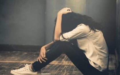 Bố mẹ liên tục nhắc chuyện học hành trong bữa cơm, nữ sinh áp lực muốn tự sát