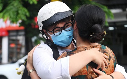 Hàng trăm phụ huynh Hà Nội có con đăng ký thi trường công lập này đang VUI NHƯ TẾT: Trường top bỗng lấy điểm chuẩn như trường làng!
