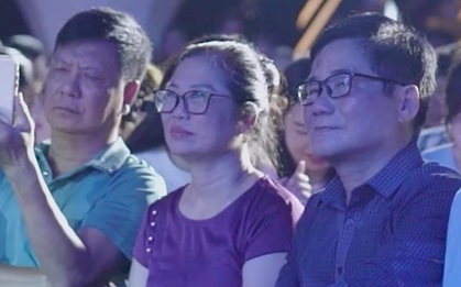 Mẹ ruột Hương Tràm nói gì về việc con gái đi Mỹ 5 năm và lí do về nước?