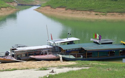 Nữ du khách tử vong khi chơi mô tô nước trên hồ Thác Bà ở Yên Bái