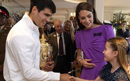 Vương phi Kate đặt câu hỏi thú vị cho nhà vô địch Wimbledon liên quan đến sự kiện William và con trai George tham dự