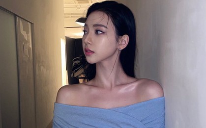 Từ chuyện Karina bị mắng vô cớ: Thời nào rồi mà còn coi áo hở vai là hở hang quá đà?