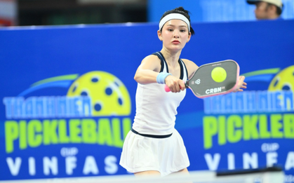 Loạt khoảnh khắc Hiền Hồ trên sân pickleball: Visual nổi bật nhưng không thấy nụ cười, thi đấu quyết tâm nhưng thành tích "sấp mặt"!