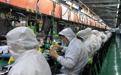 Foxconn tuyển dụng thêm 50.000 công nhân sản xuất iPhone 16