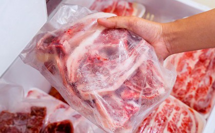 Mua thịt rồi cho luôn vào ngăn đông tủ lạnh bảo quản là sai lầm: Chủ cửa hàng chỉ bạn mẹo giúp thịt để "cả năm" không bị hỏng