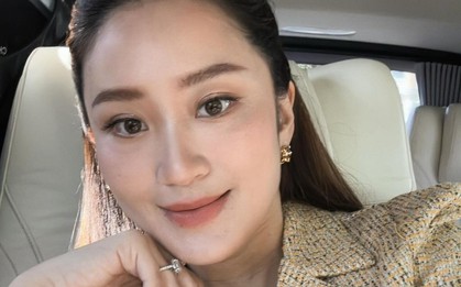 Phong cách sành điệu của nữ Thủ tướng Thái Lan nhậm chức ở tuổi 37