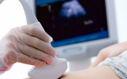 Tưởng đã mãn kinh, người phụ nữ 50 tuổi bất ngờ có bầu