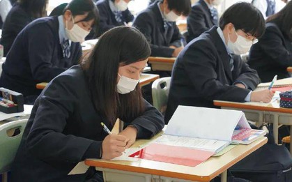 Đang đi học, hàng chục sinh viên ĐH danh giá bậc nhất thế giới bàng hoàng phát hiện mình hóa ra không đủ điều kiện trúng tuyển từ đầu