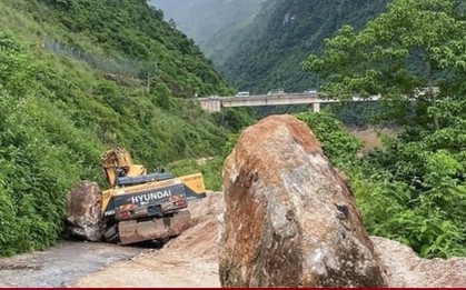Đá lăn đè chết tài xế máy xúc ở Lai Châu