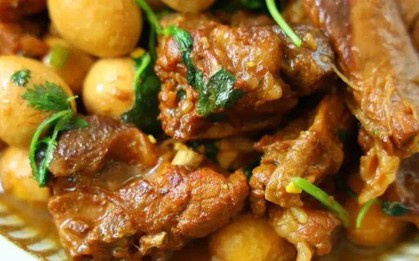 Sườn heo nấu theo cách này rất "hao cơm": Màu sắc vàng óng, vị ngon đậm đà, từ trẻ con đến người lớn đều thích