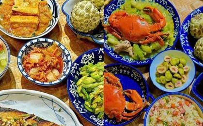 Trở về nhà lúc tối muộn khi bụng đã đói meo, mẹ cảm động khi 3 bố con chuẩn bị bữa cơm tươm tất