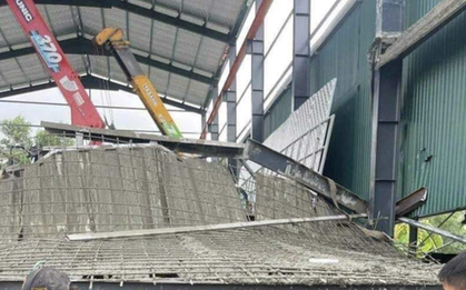 Sập giàn giáo khiến cả bố và con đều tử vong