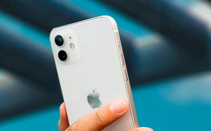 Mẫu iPhone sắp dừng sản xuất có giá cực rẻ trong tháng 9: Hàng đập hộp chỉ còn hơn 8 triệu