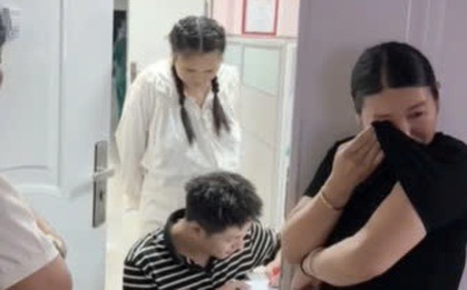 Chồng ký giấy sinh mổ cho vợ, thái độ của bà nội, bà ngoại ngoài phòng sinh khiến nhiều người rưng rưng
