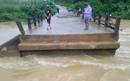 Mưa giảm, lũ xuống dần ở Bắc Trung Bộ