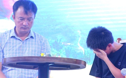 Thầy hiệu trưởng nghẹn ngào nhớ về 13 học sinh Làng Nủ tử vong do lũ quét