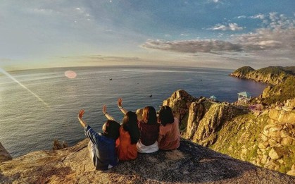 Bãi Môn Phú Yên - bãi biển đón ánh mặt trời đầu tiên ở Việt Nam