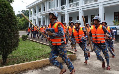 'Mệnh lệnh từ trái tim': Quân đội huy động hơn 450.000 người, 10.000 phương tiện ứng phó bão