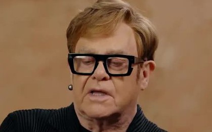 Elton John khổ sở vì nhiễm trùng mắt
