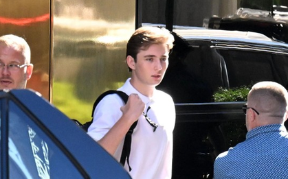 Barron Trump là hậu bối của rich kid Chao và "người phụ nữ quyến rũ nhất hành tinh"