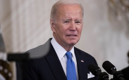 Ông Joe Biden gây bất ngờ vài phút trước khi ông Donald Trump vào Điện Capitol