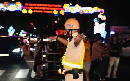 Người dân đi đường có cảm giác “sợ” đèn giao thông, CSGT TP.HCM ra hướng dẫn cụ thể