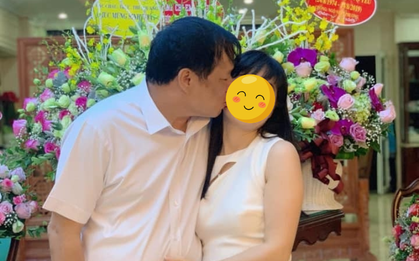 Sao nữ nhận lời cầu hôn của chồng đại gia trước vành móng ngựa, nhìn vào căn biệt thự 100 tỷ hoa hết mắt