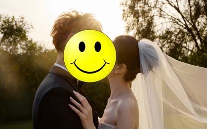 Lộ ảnh cưới của "sếp" và nàng thơ gen Z: Gượng gạo chưa từng thấy!