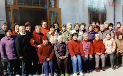 50 cụ già góp hơn 184 triệu đồng mua căn nhà 200m² làm “viện dưỡng lão tự quản”: 21 năm sau dù người còn, người mất nhưng nơi ấy vẫn sáng đèn