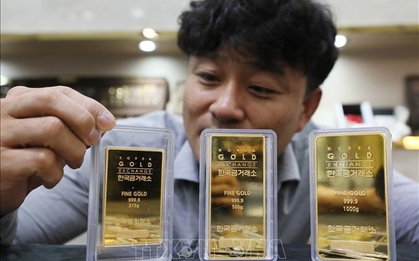 Thấy vàng "leo đỉnh", người đàn ông ở Trung Quốc vay tiền mua vàng rồi mất trắng 6 năm lương chỉ trong một ngày