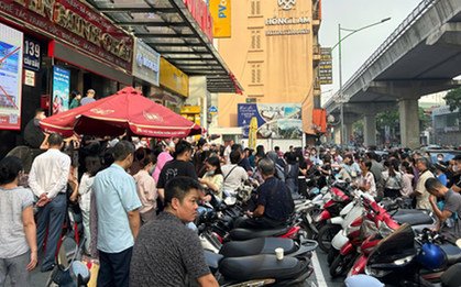 Mở sàn giao dịch vàng để ổn định thị trường