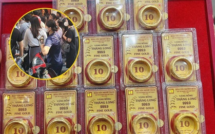 Mang 10 chỉ vàng đi bán ngày giá lập đỉnh, người phụ nữ ở Hà Nội gặp cảnh sợ hãi, "quay xe" vội