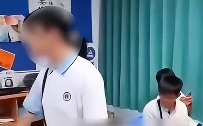 Nữ sinh đổ 2 chai nước lên đầu bạn còn thách thức "biết bố tôi làm nghề gì không", trường vào cuộc điều tra: Sự thất bẽ bàng!