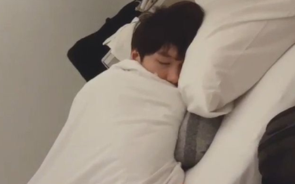 Ngủ ít hay ngủ muộn hại hơn cho cơ thể?